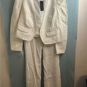 Elegant White Blazer and Pant Suit